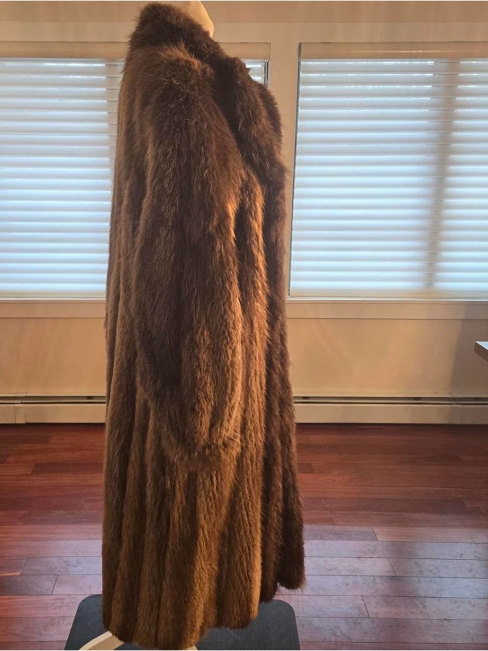 Women's Long Brown Fur Coat - Picture 3 of 8